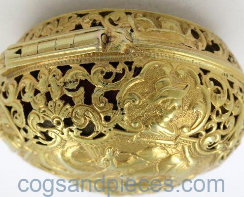 Gold repousse repeater