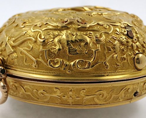 Gold repousse pair cased verge by Kipling, London