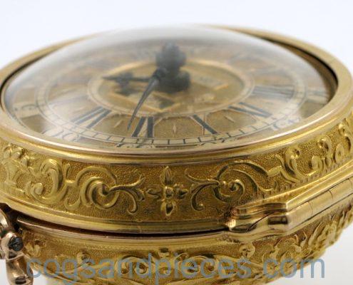 Gold repousse pair cased verge by Kipling, London