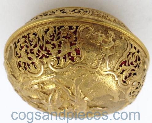 Gold repousse repeater
