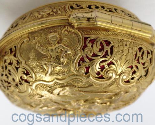 Gold repousse repeater