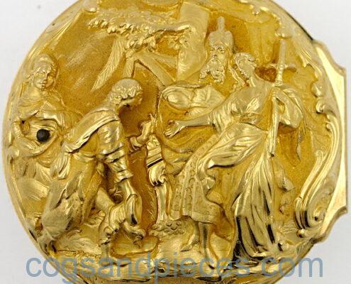 Gold repousse verge