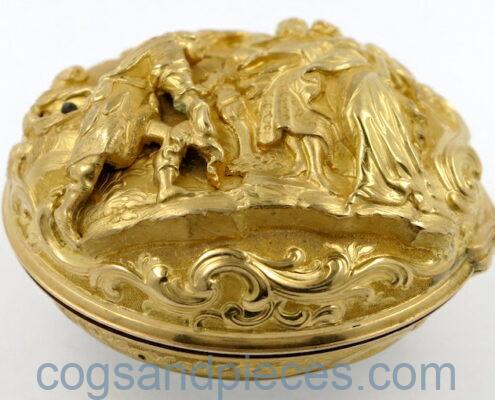 Gold repousse verge