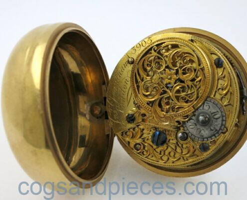 Gold repousse verge