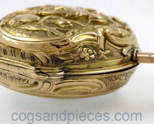 Gold repouse pair verge
