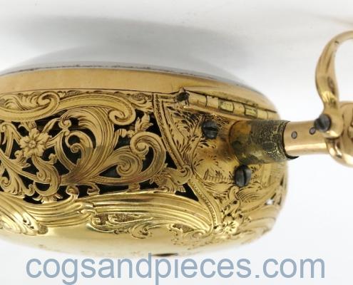 Gold repousse half quarter repeater