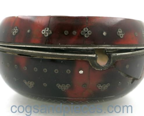 Shell/Silver Outer Case