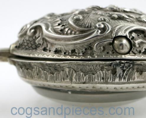 Paris repousse pair case